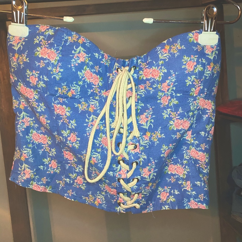 Floral strapless top